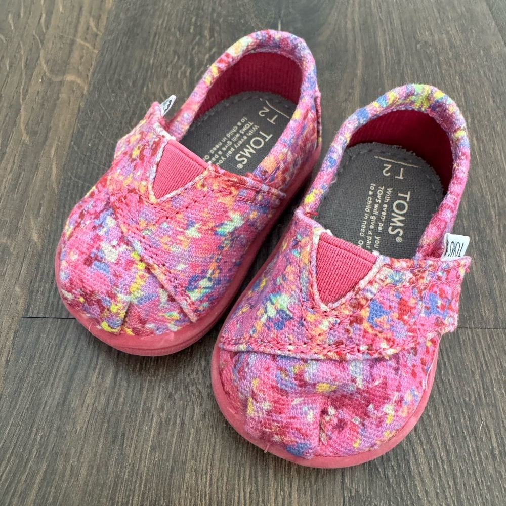 Tiny Toms Shoes Pink Print Splatter